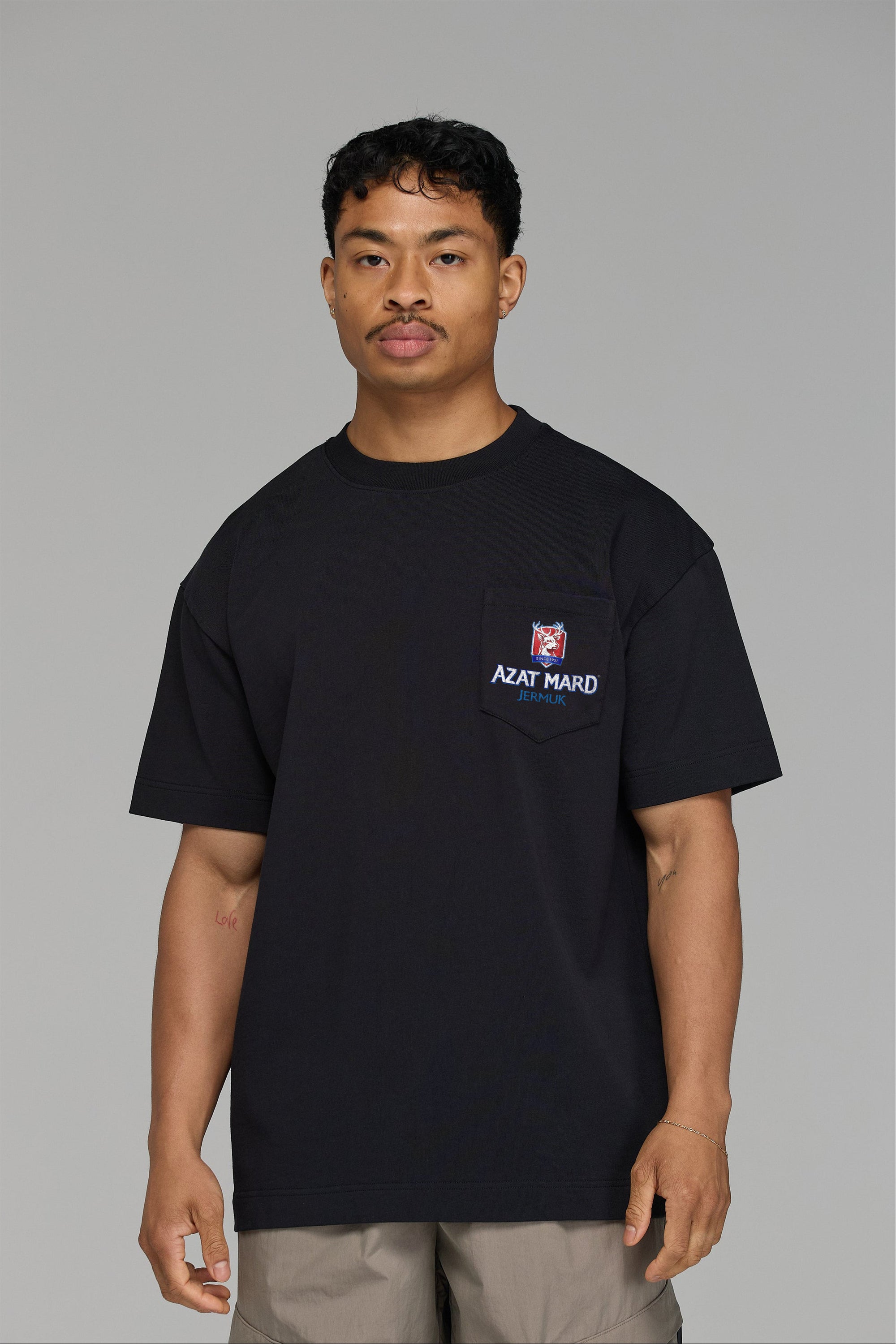 AZAT MARD X JERMUK BLACK T-SHIRT