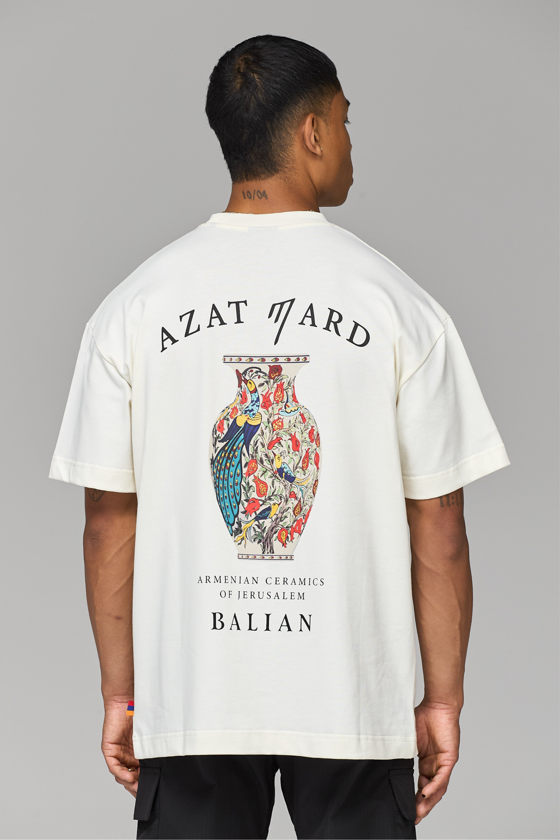 SPECIAL EDITION AZAT MARD X BALIAN VASE T-SHIRT – OFF WHITE