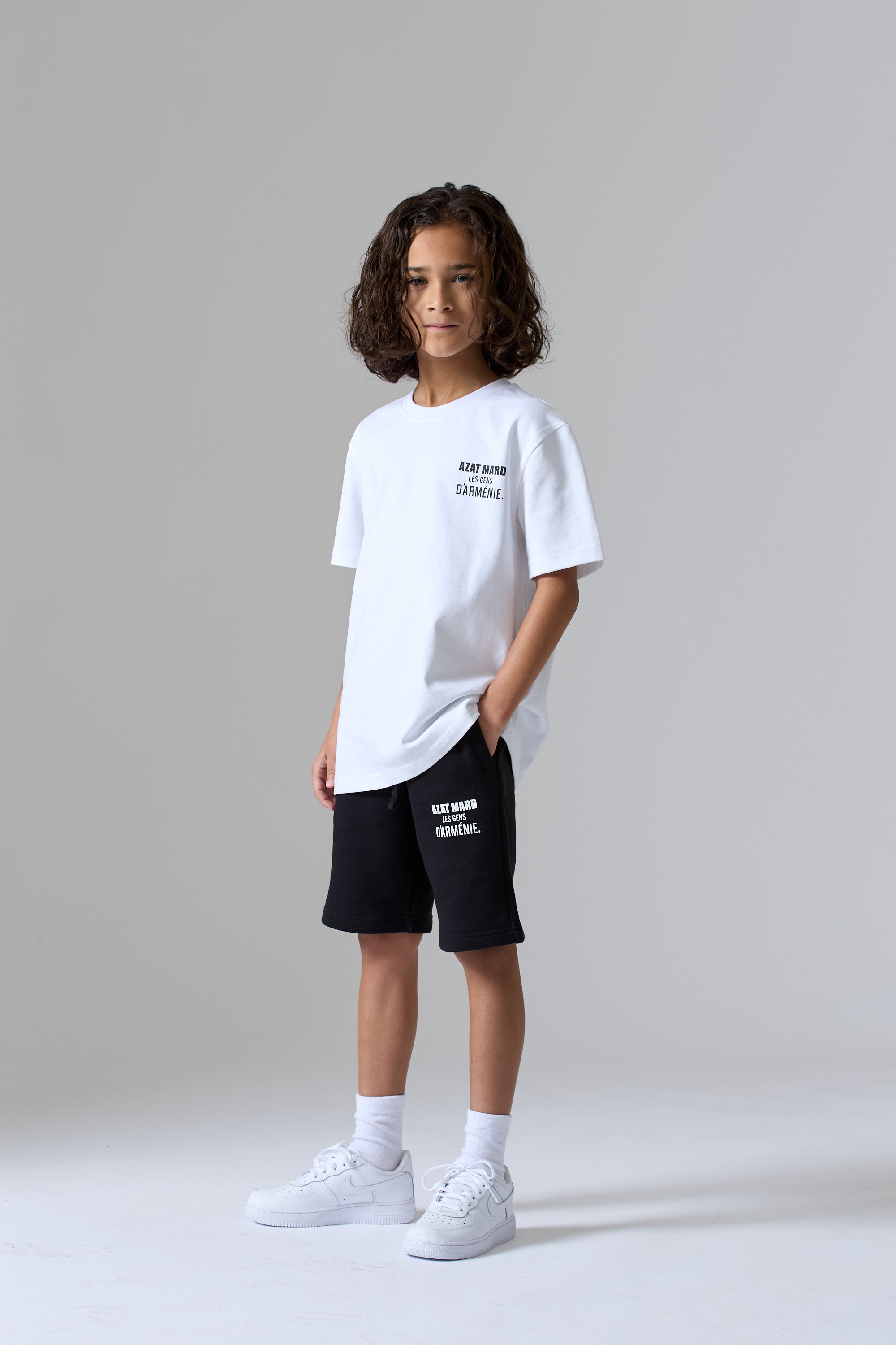 LES GENS WHITE T-SHIRT & BLACK SHORT KIDS TWINSET