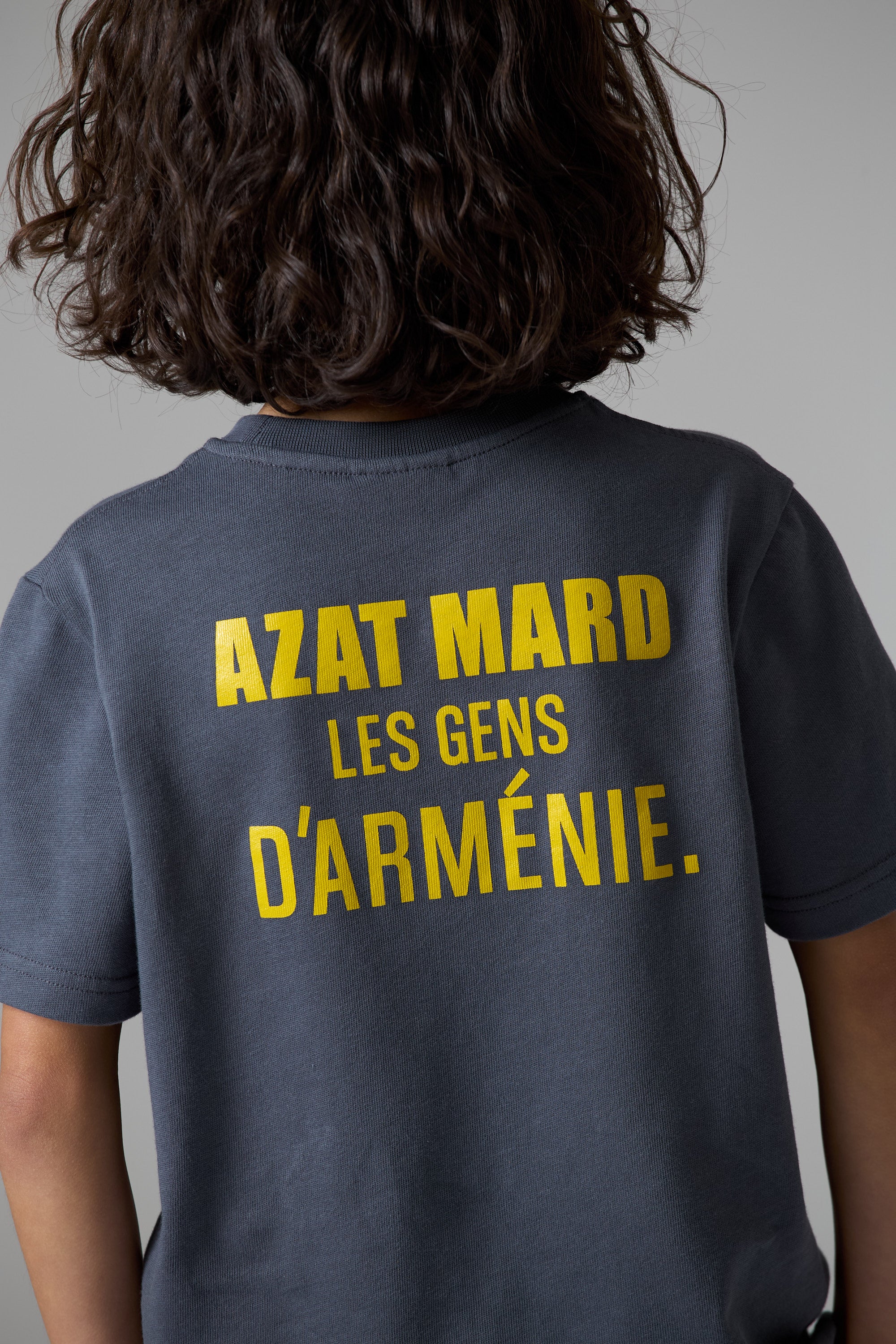 LES GENS CHARCOAL YELLOW KIDS T SHIRT