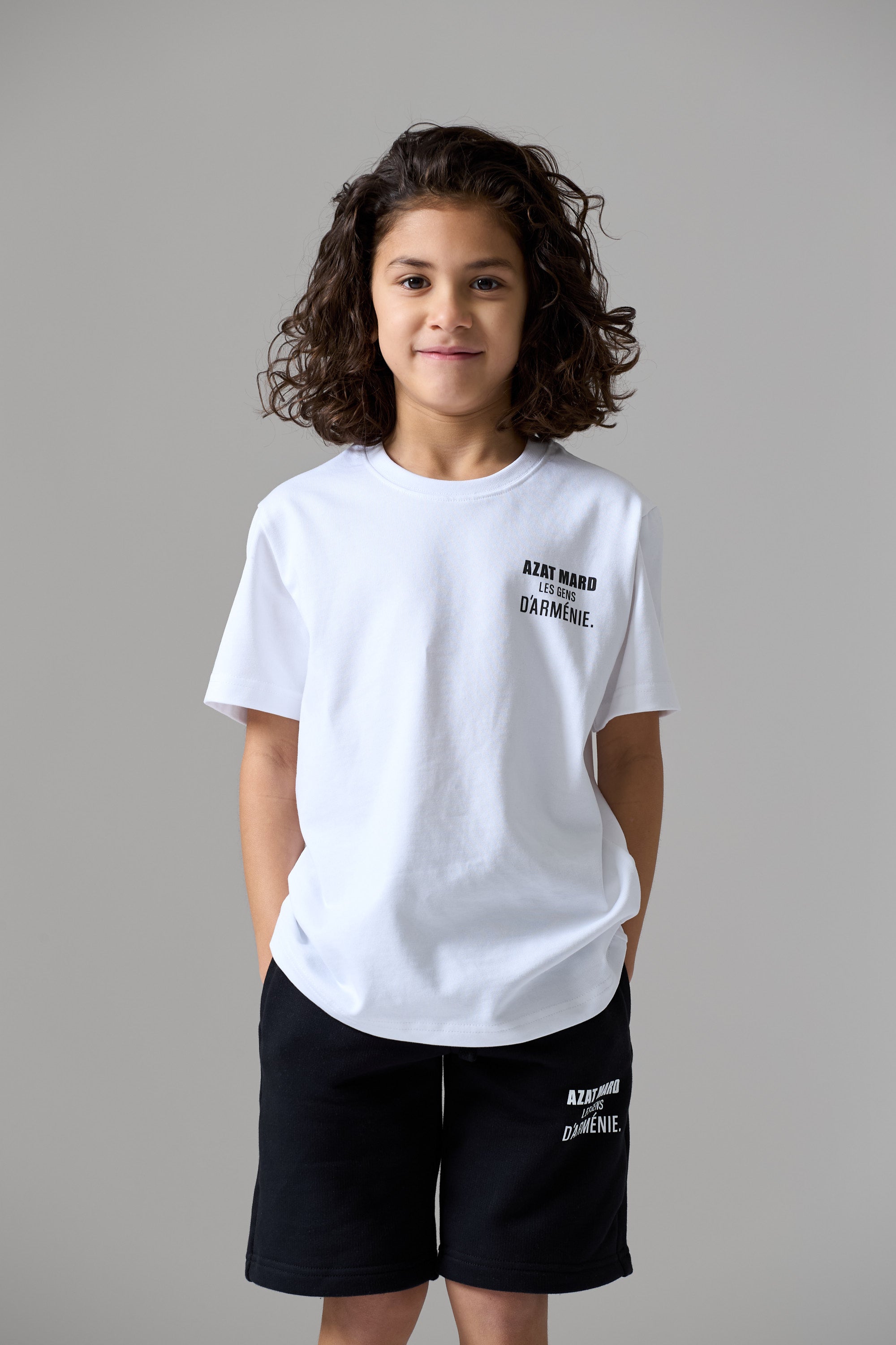 LES GENS WHITE T-SHIRT & BLACK SHORT KIDS TWINSET