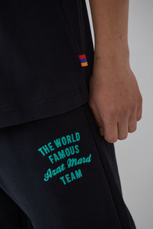 T-shirt noir de l'équipe AZAT MARD de renommée mondiale