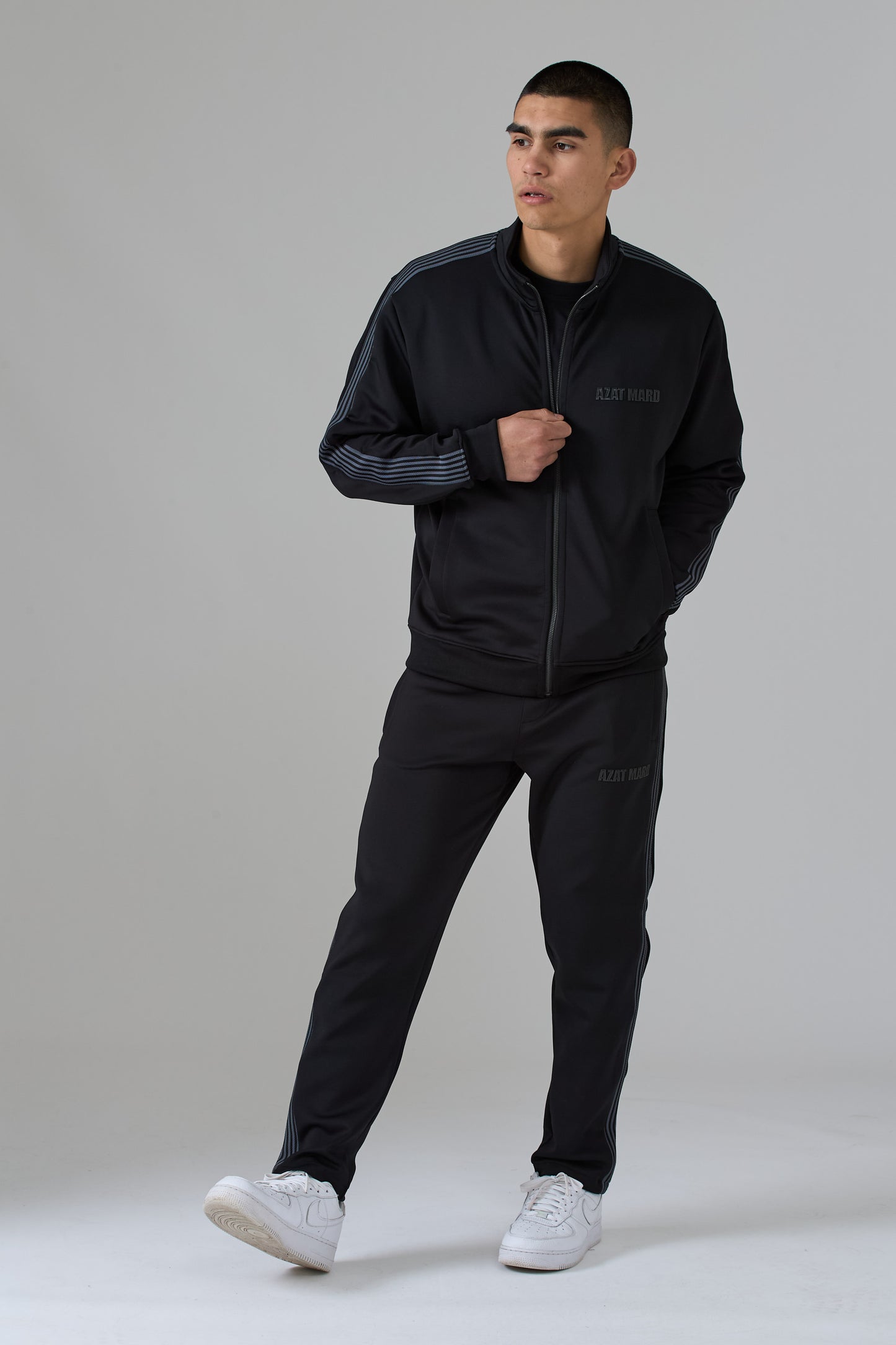 BLACK/BLACK TRACKSUIT JACKET