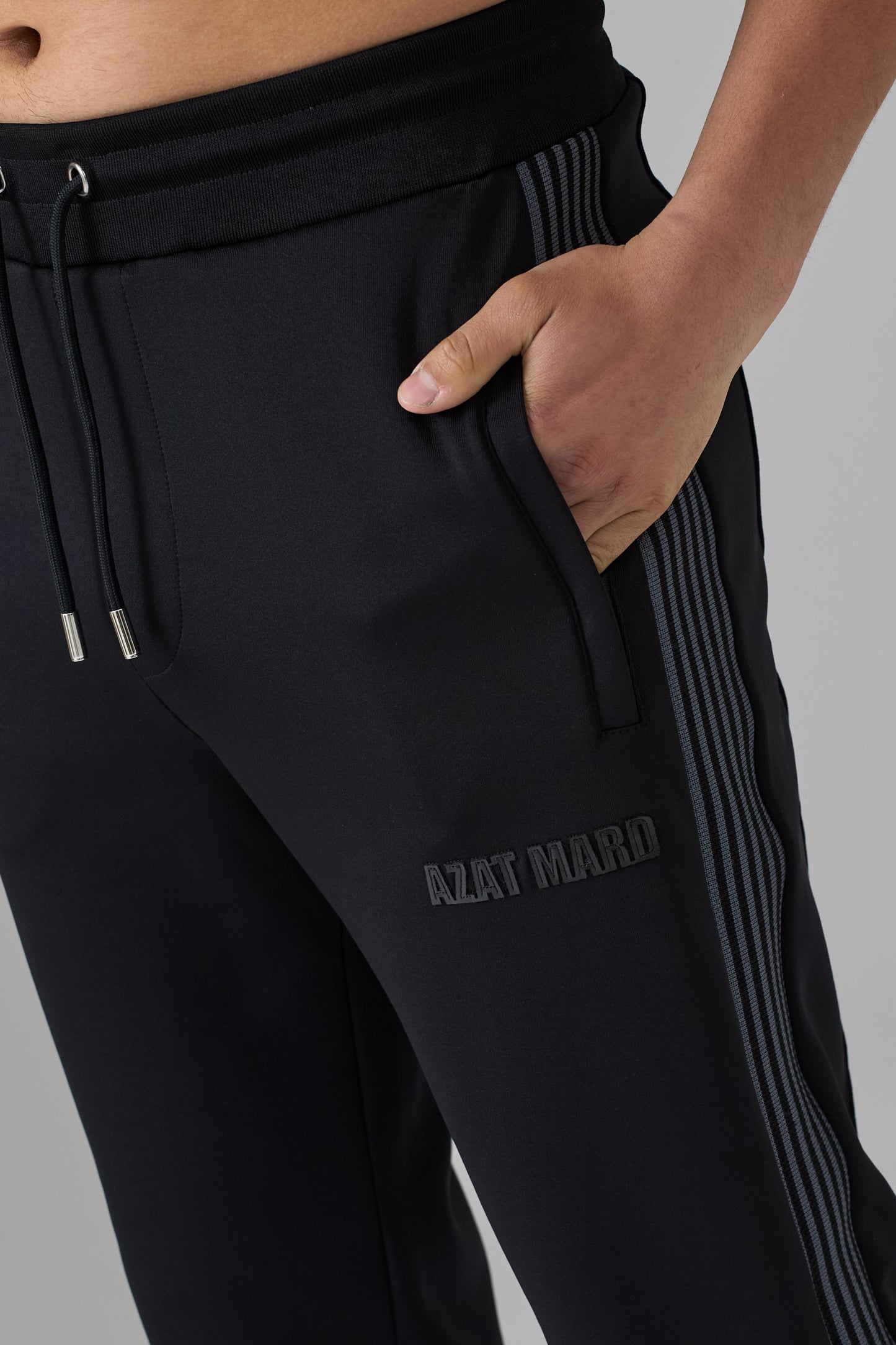 BLACK/BLACK TRACKSUIT PANTS