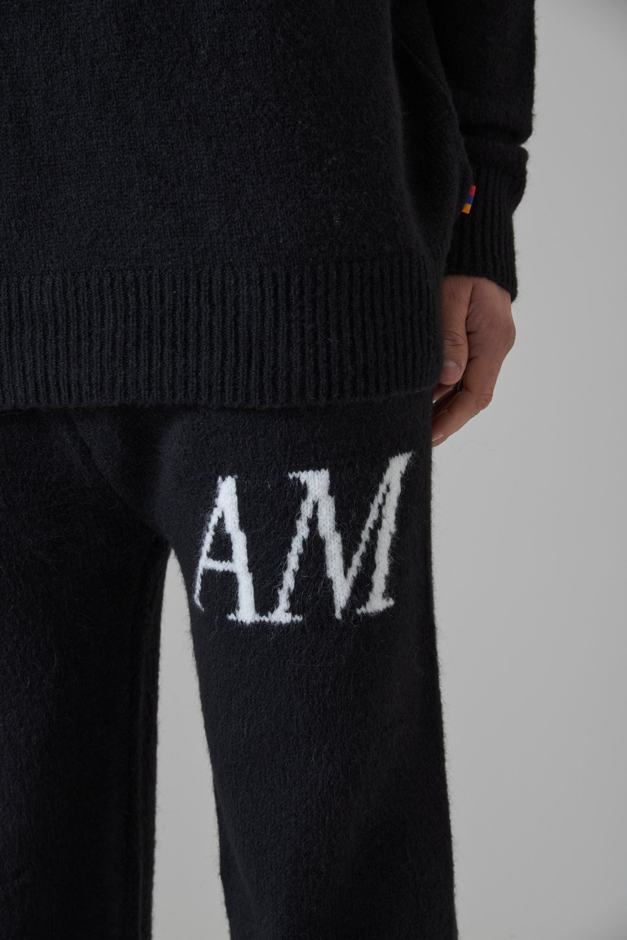 BLACK KNITWEAR PANT