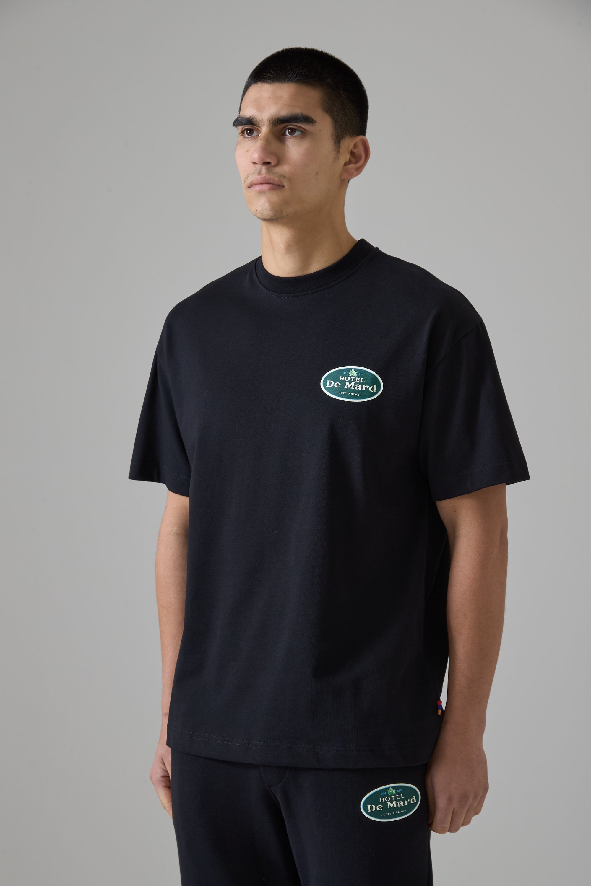 Hotel De Mard Черная Футболка