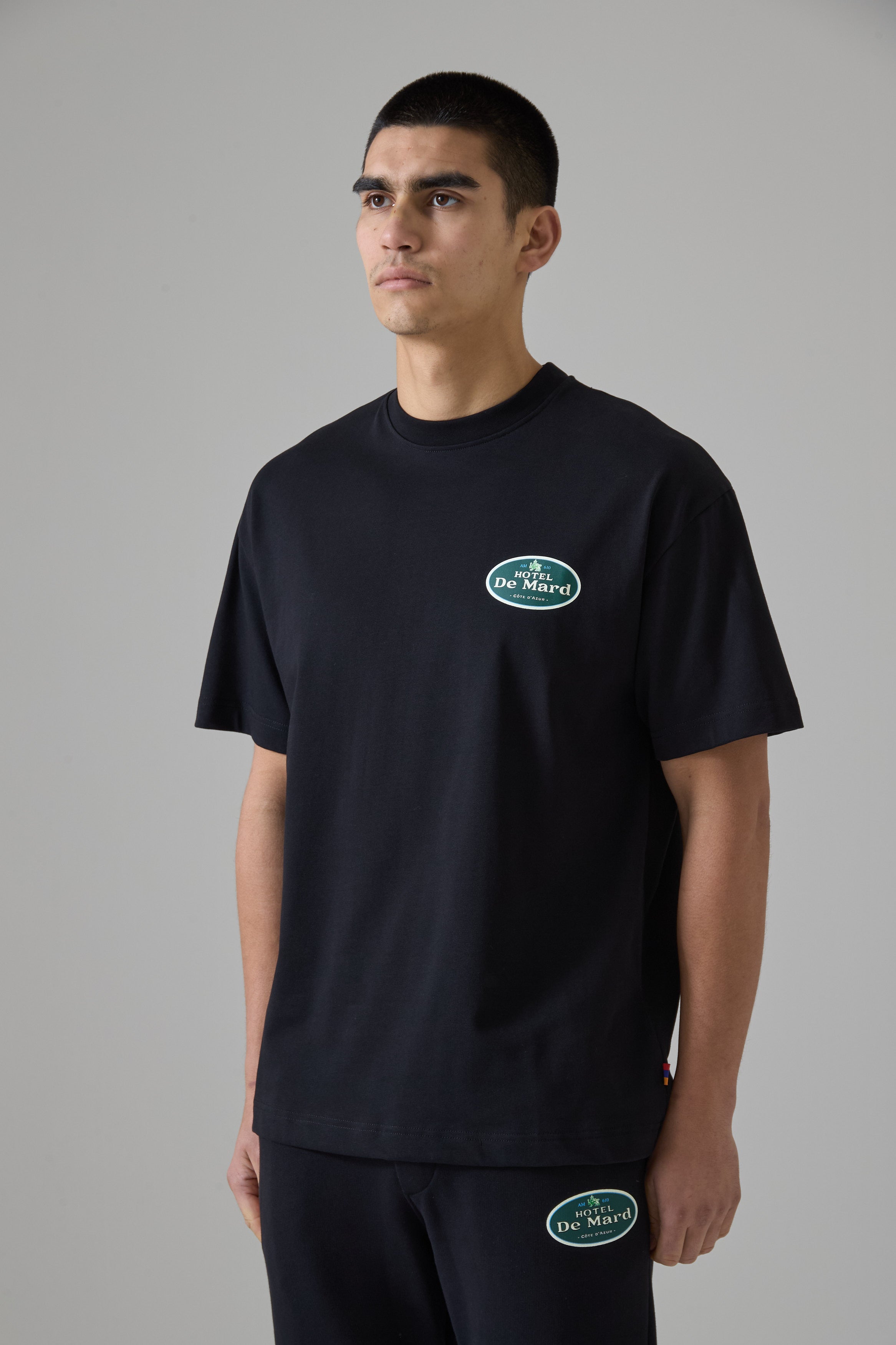 Hotel De Mard Черная Футболка