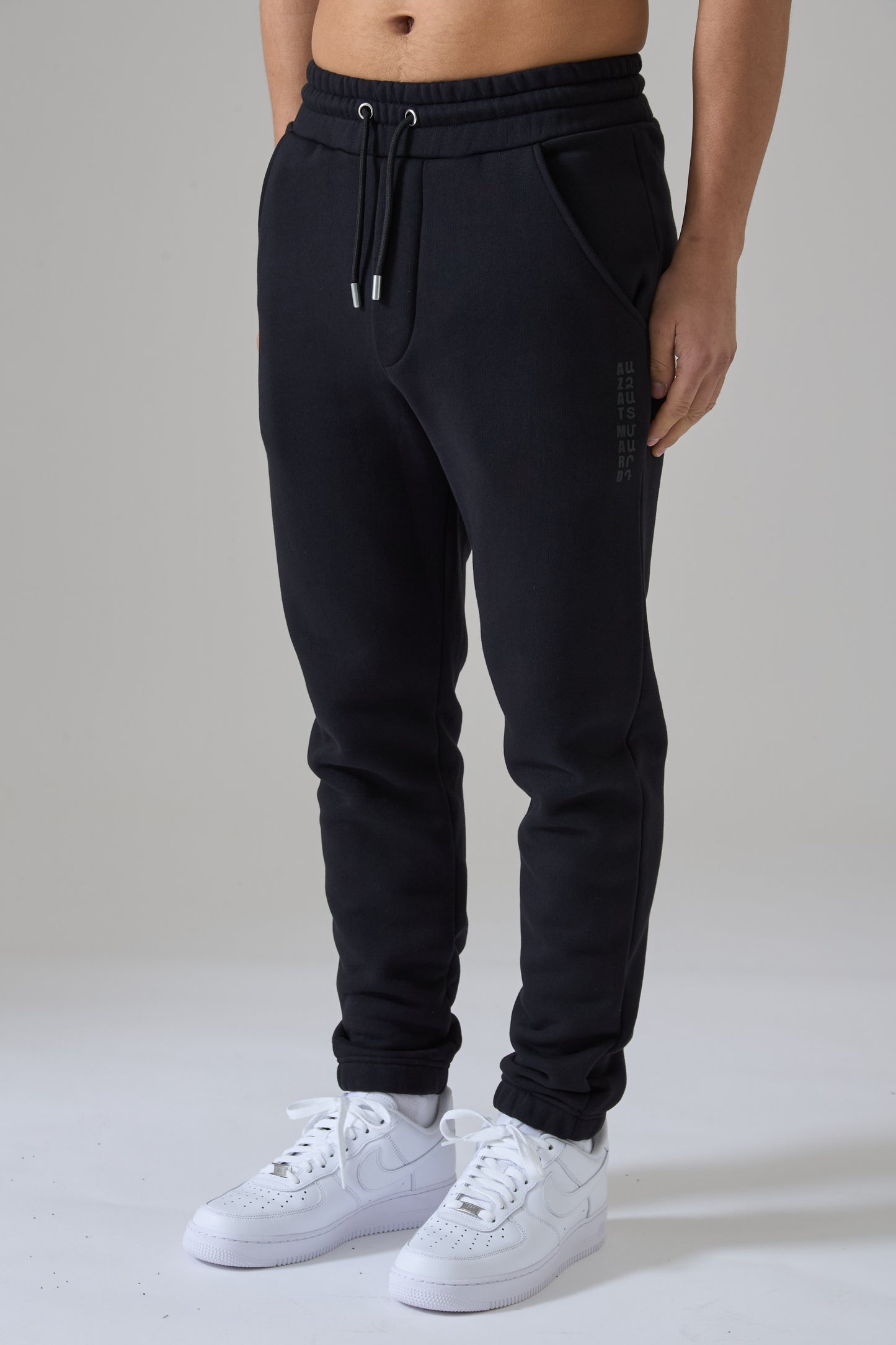 WHEEL OF ETERNITY BLACK JOGGERS