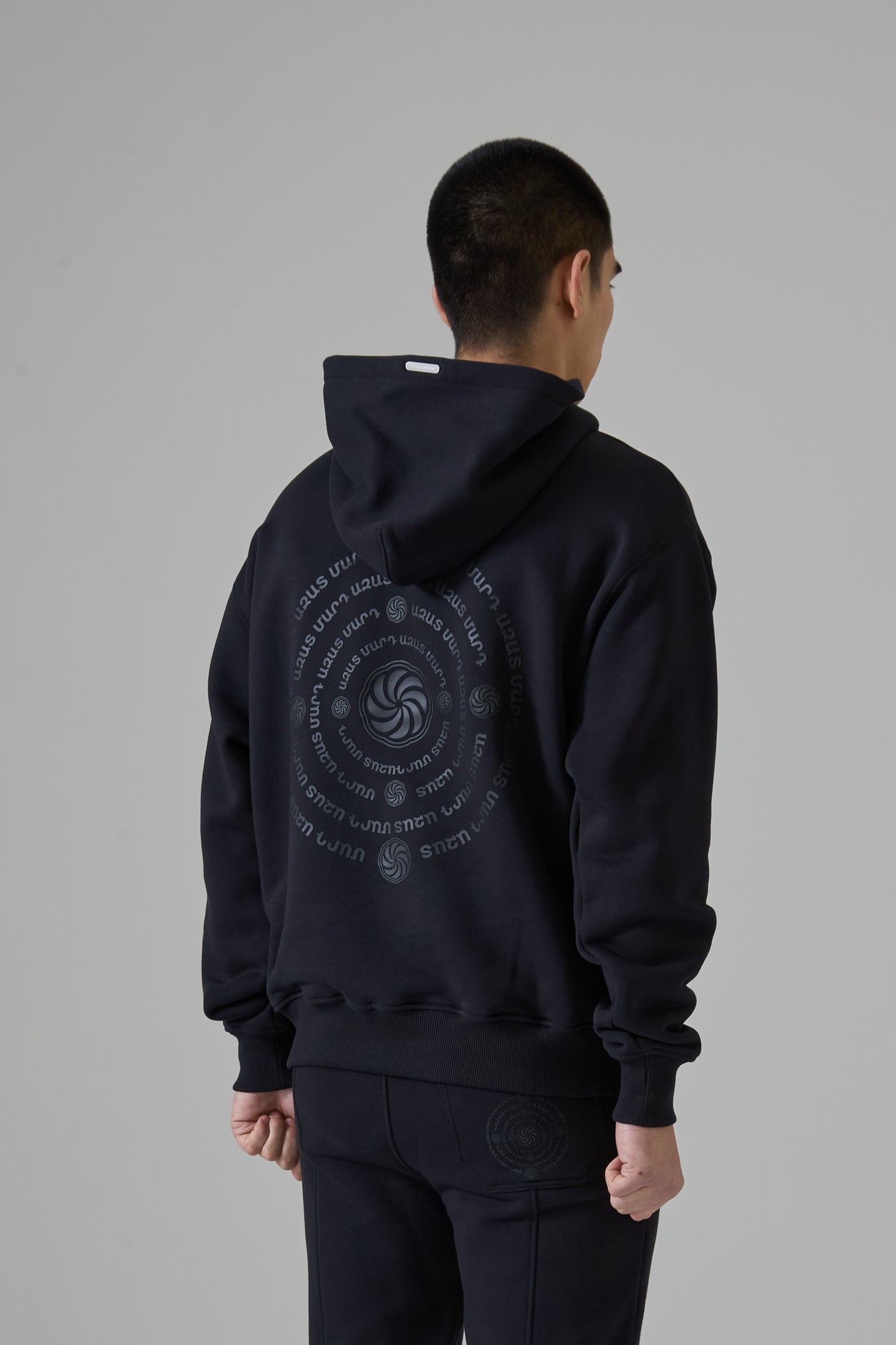 WHEEL OF ETERNITY BLACK HOODIE