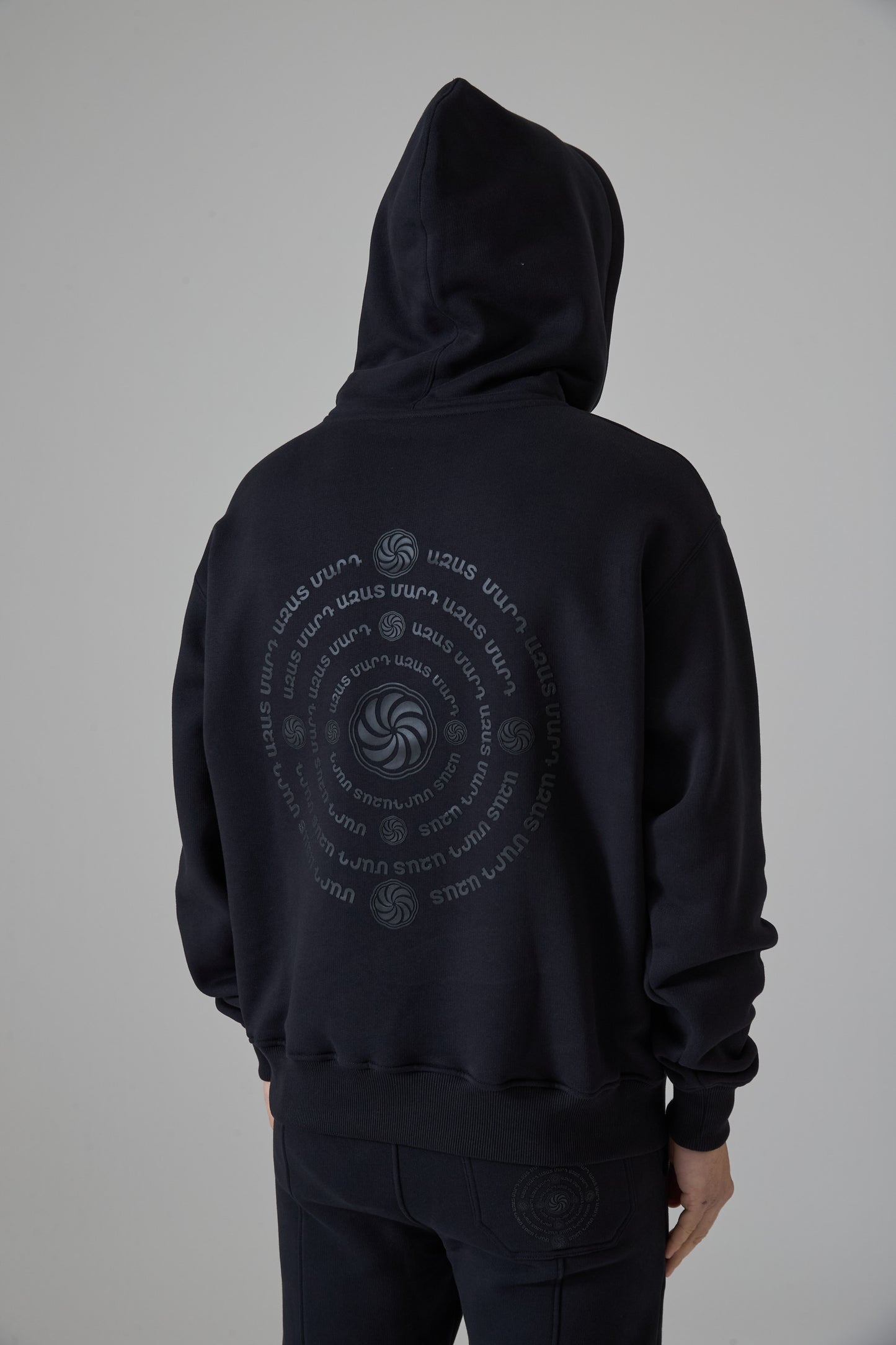 WHEEL OF ETERNITY BLACK HOODIE