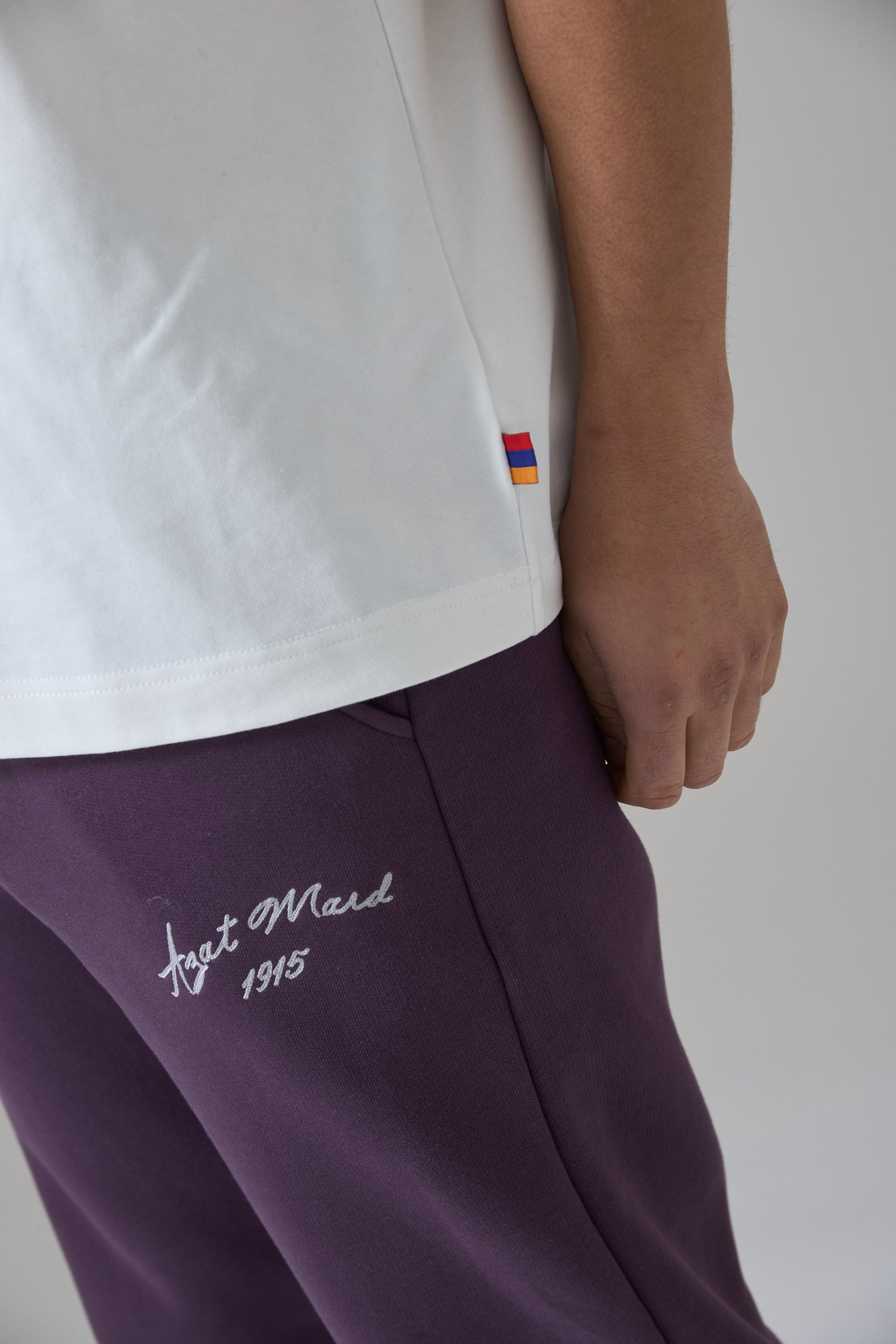 Անմոռուկով Սպիտակ շապիկ