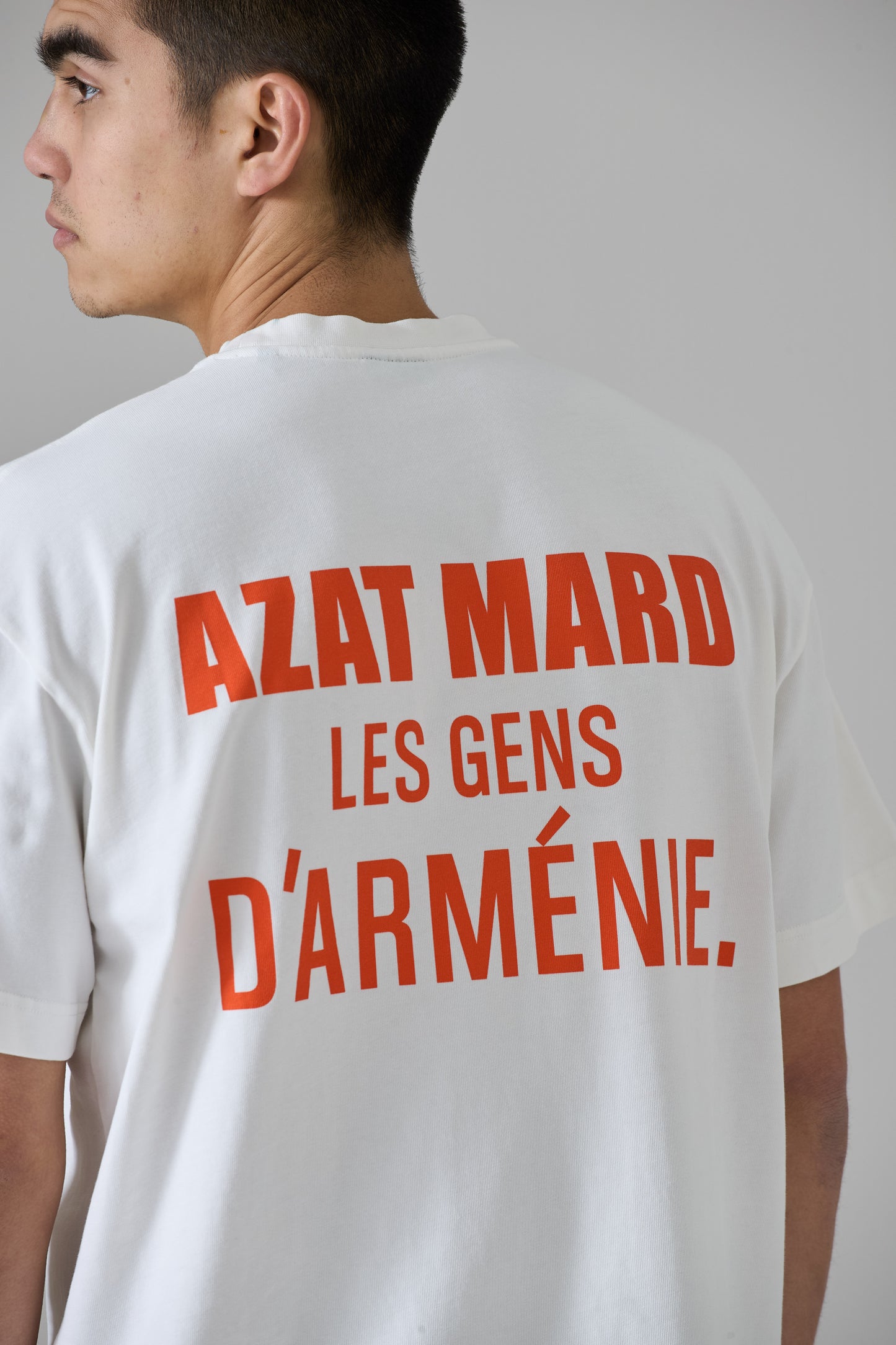 LES GENS OFF WHITE/ORANGE T-SHIRT