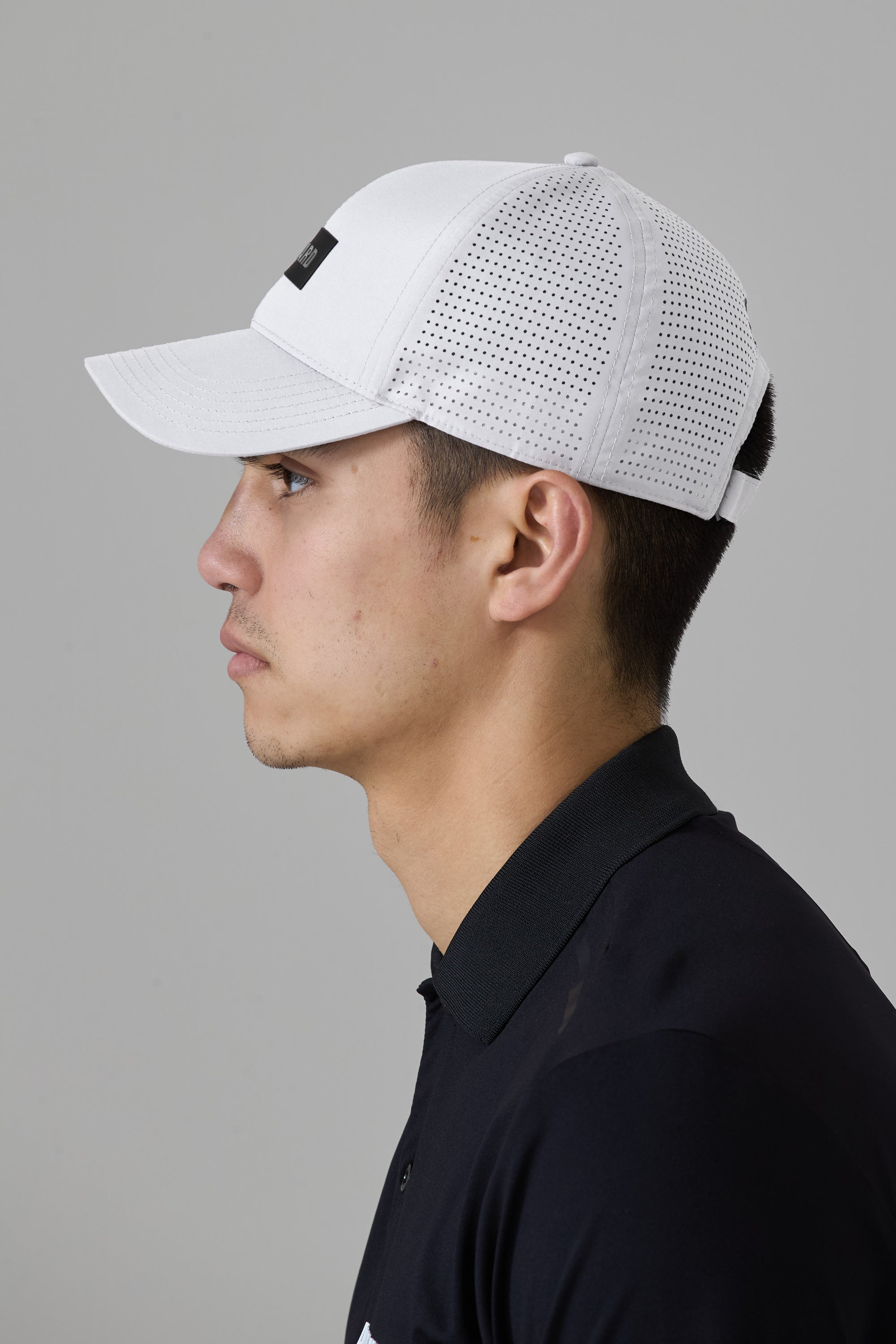 WHITE ACTIVEWEAR CAP