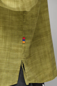 Ազատ Ձևվածքով Կանաչ Շապիկ