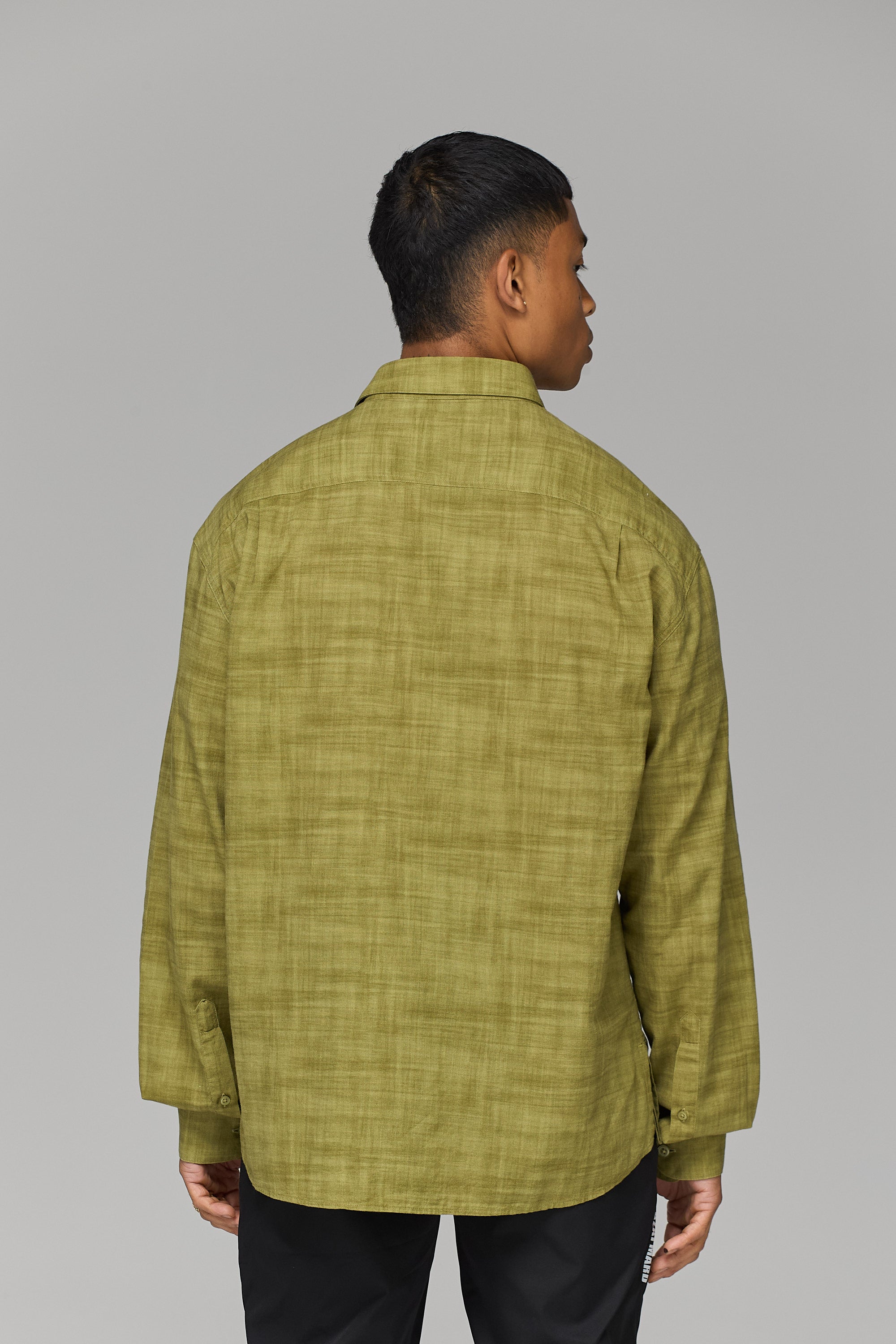 Ազատ Ձևվածքով Կանաչ Շապիկ