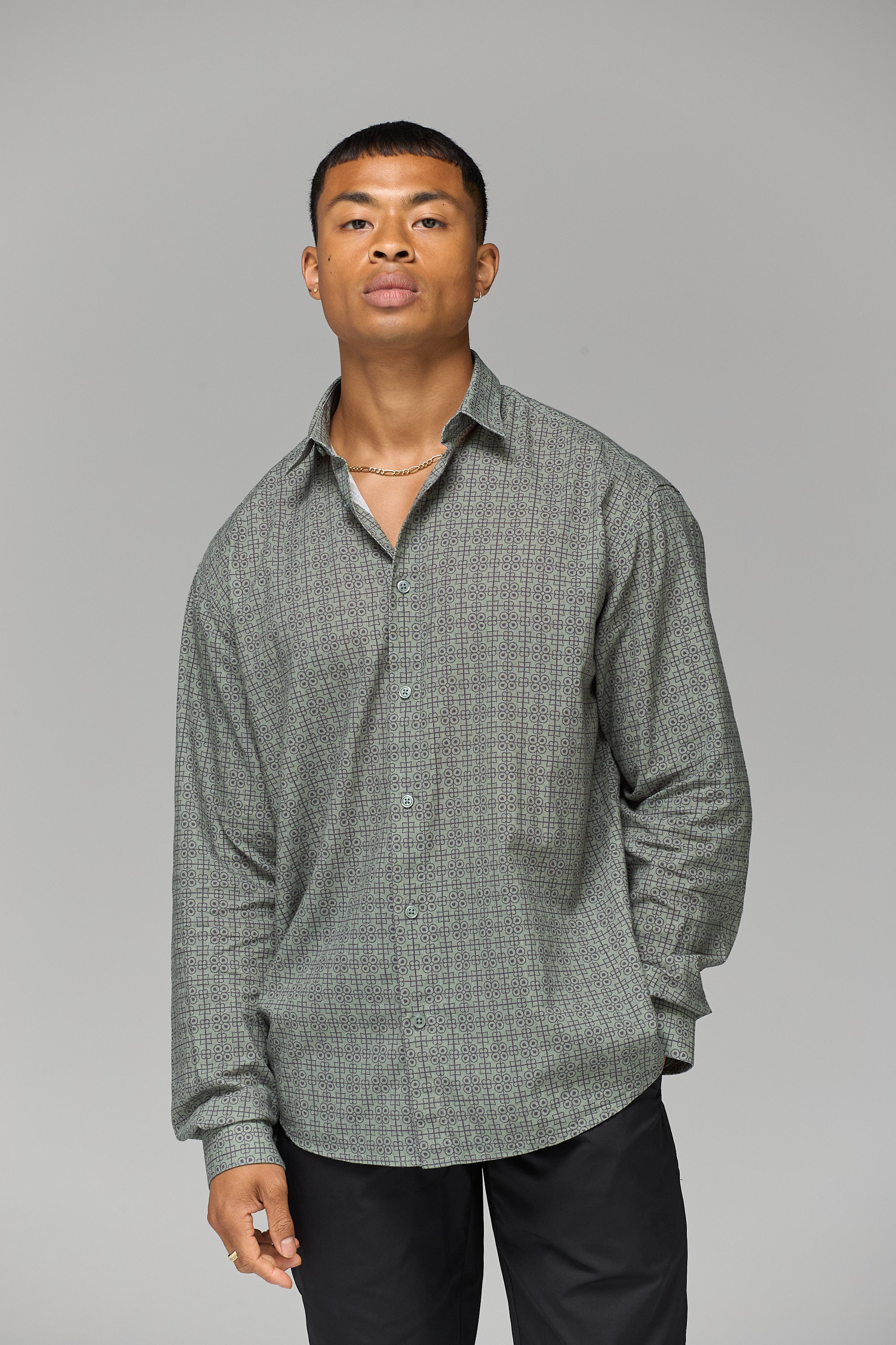 Հայկական Նախշերով Ազատ Ձևվածքով Խակի Շապիկ