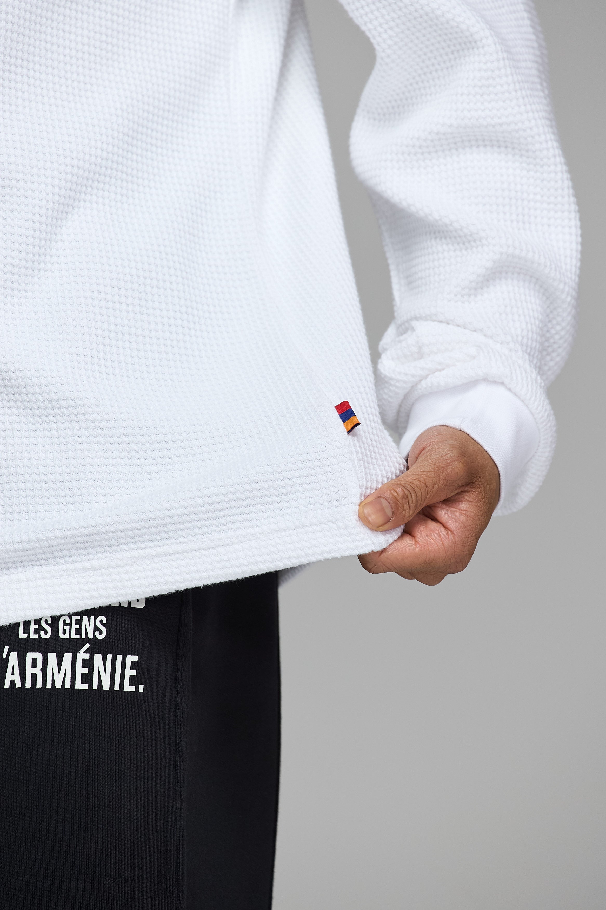 LES GENS WHITE RELAXED WAFFLE LONG SLEEVE T-SHIRT | Azat Mard
