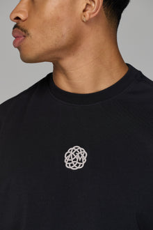 CORE HERITAGE EMBLEM T-SHIRT IN BLACK