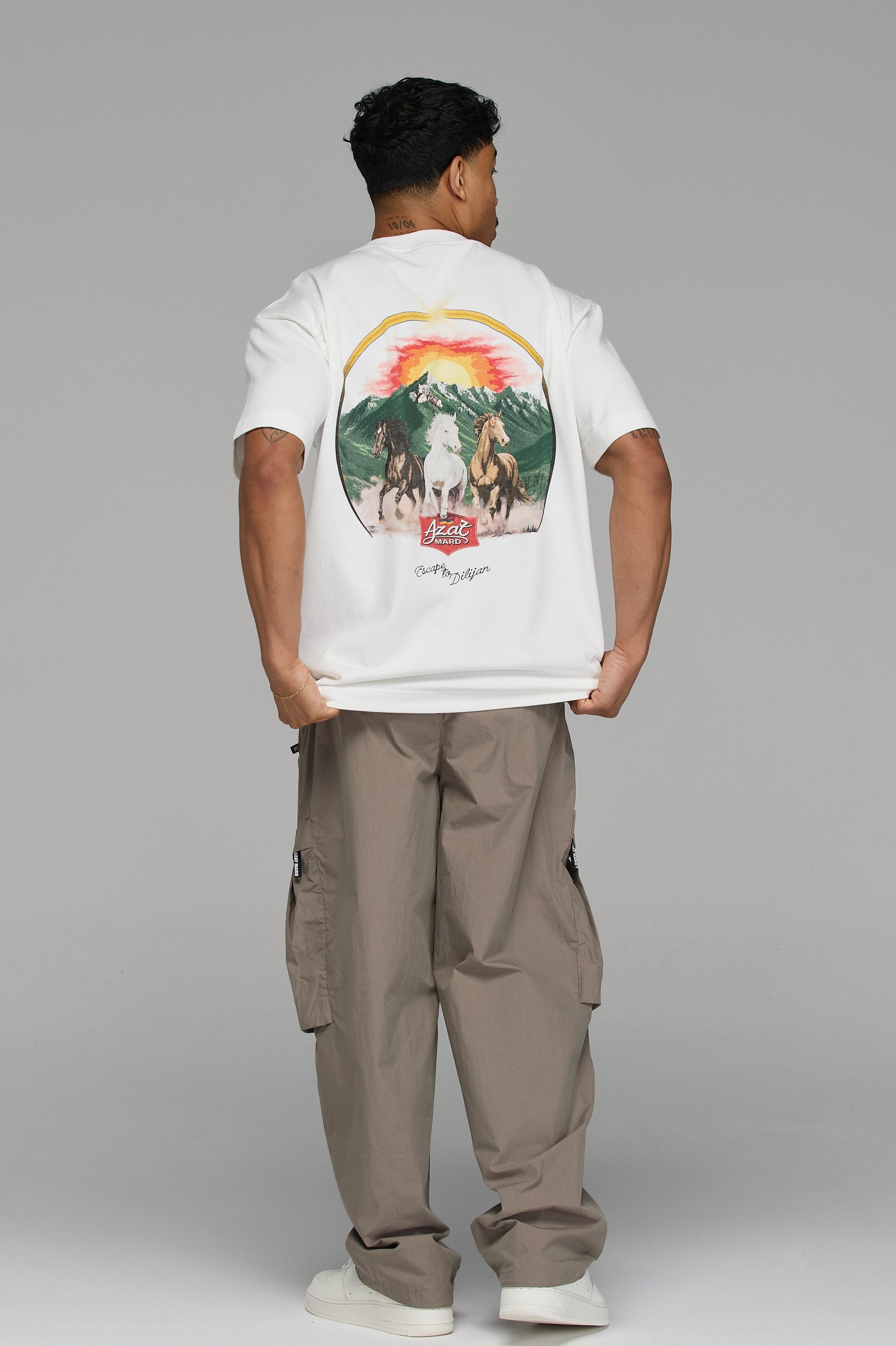 ESCAPE TO DILIJAN VINTAGE WHITE T-SHIRT