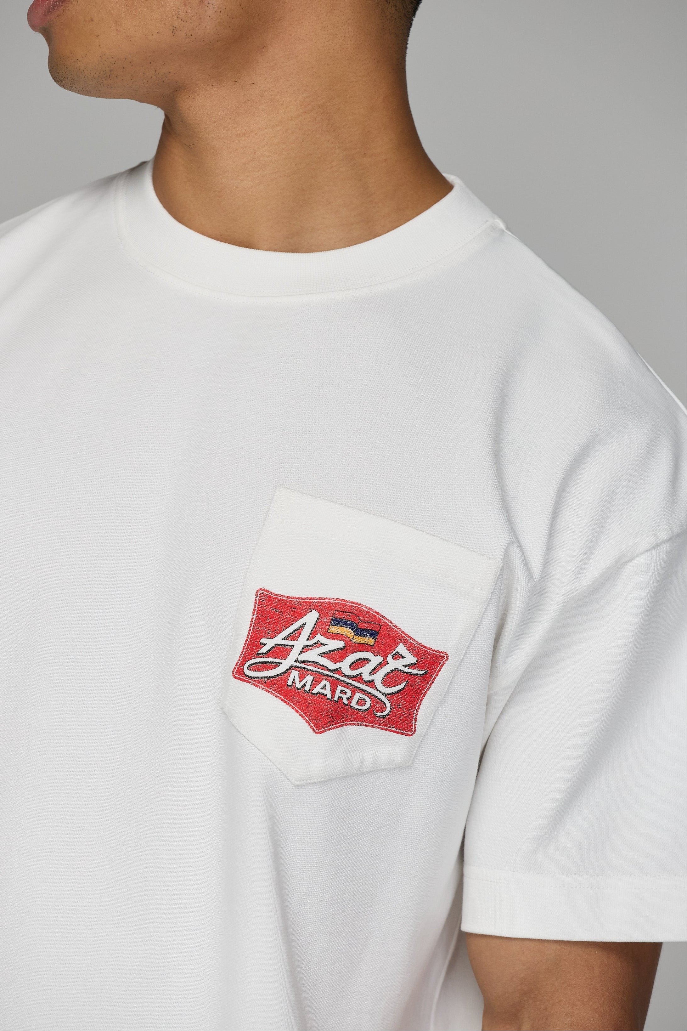 ESCAPE TO DILIJAN VINTAGE WHITE T-SHIRT