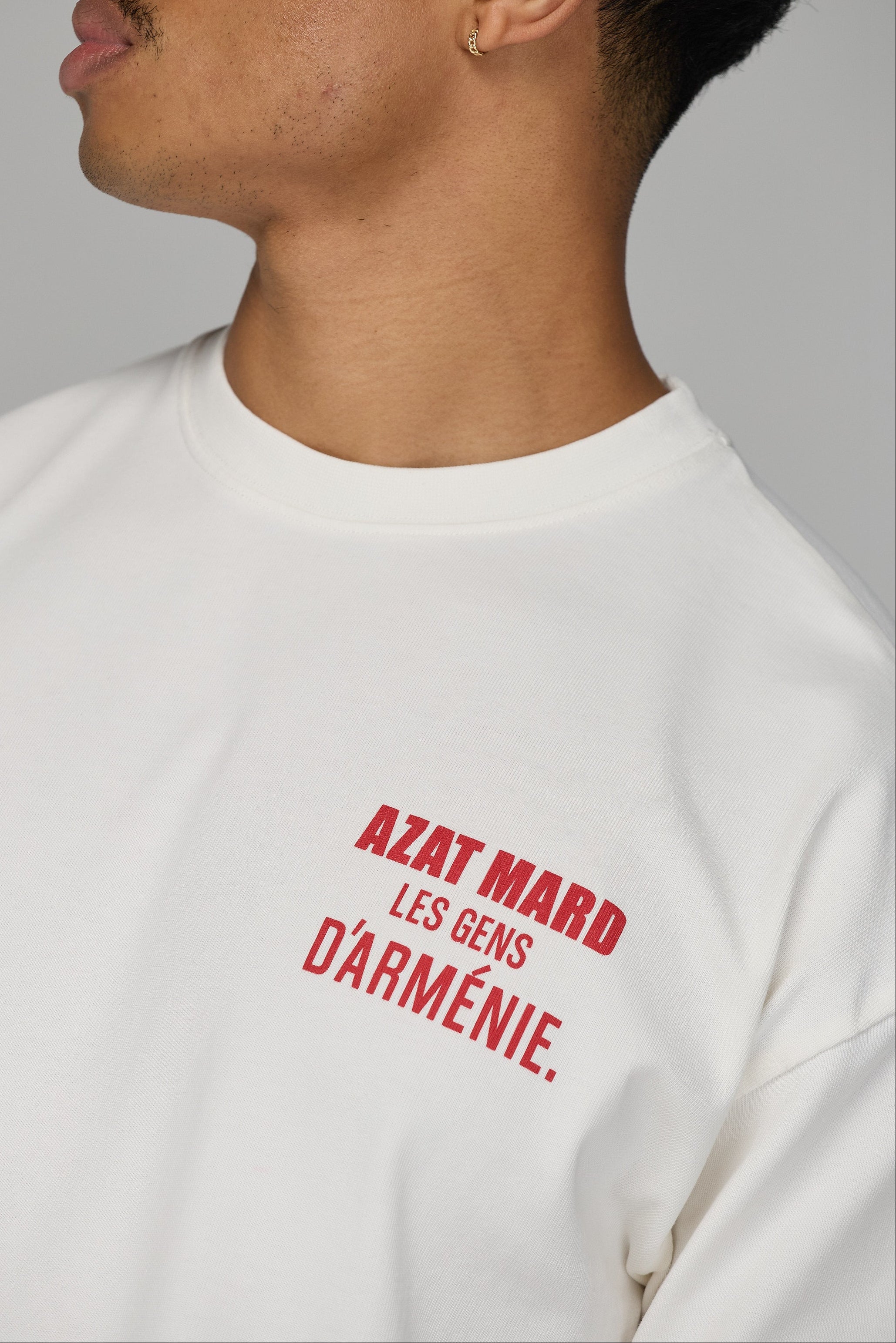 LES GENS VINTAGE WHITE WITH RED T-SHIRT