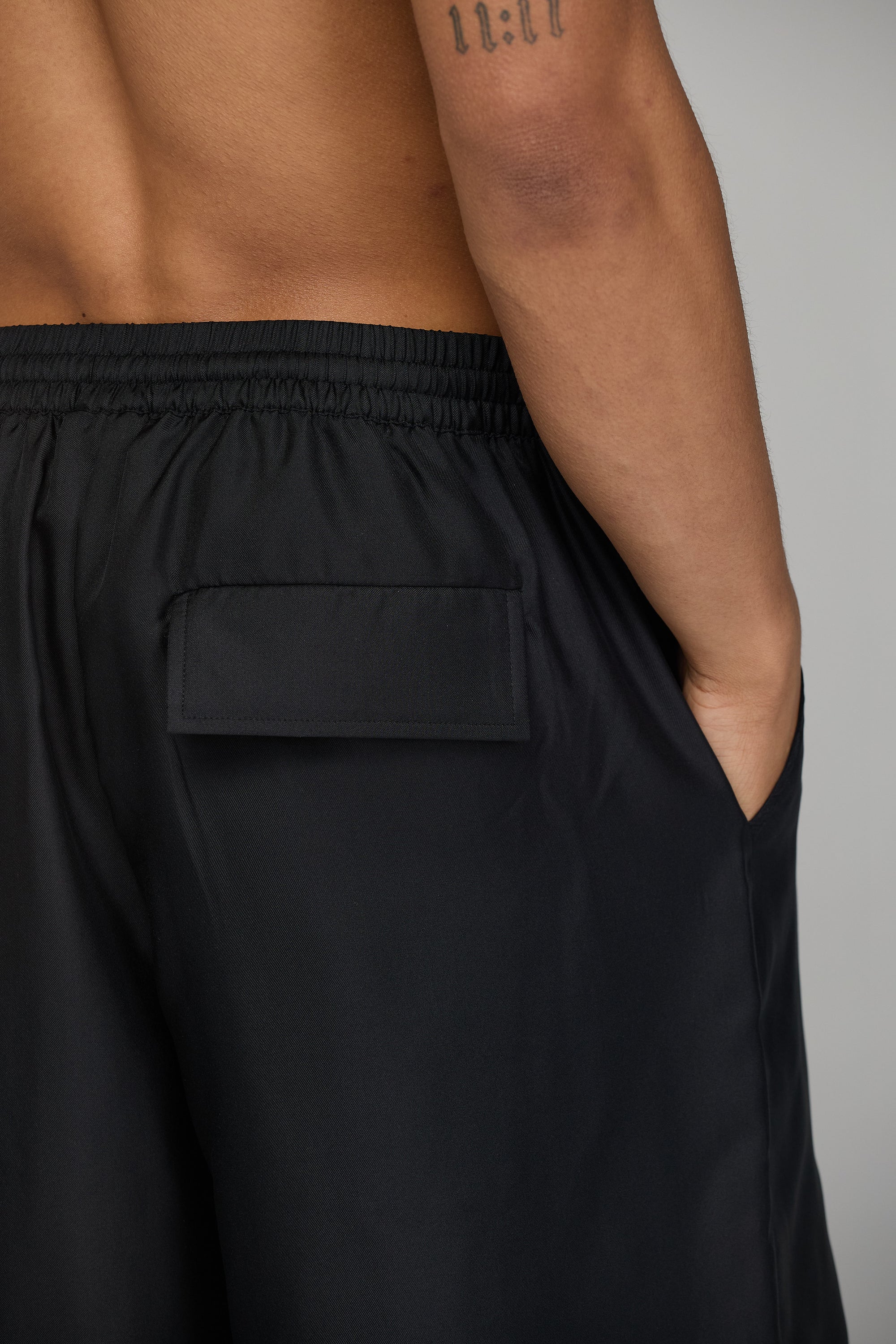 LES GENS MAISON ATELIER SILK SHORTS (100% premium Italian silk)