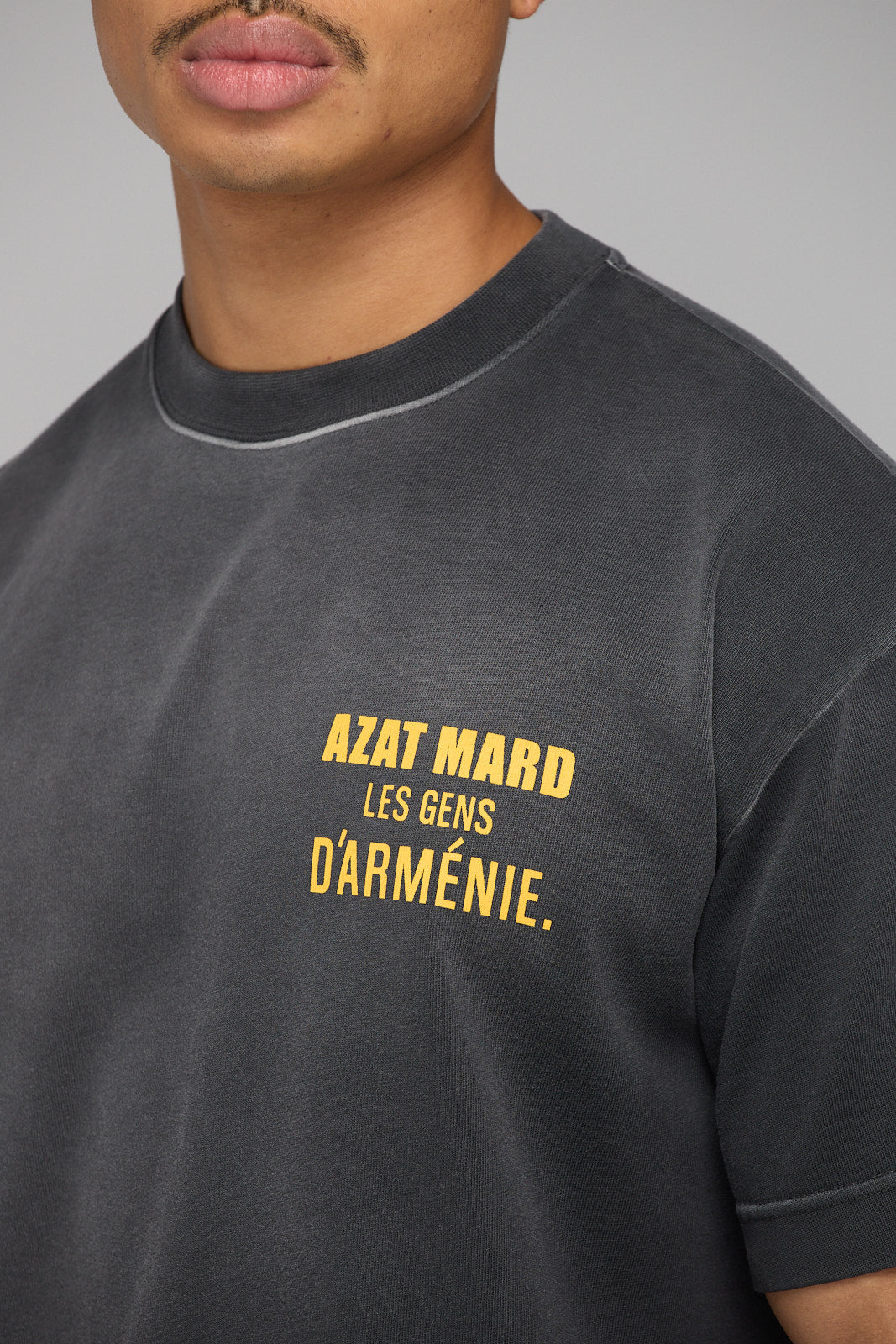 LES GENS WASHED BLACK WITH YELLOW T-SHIRT