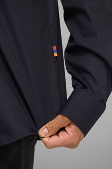 CORE EMBLEM CLASSIC BLACK SHIRT