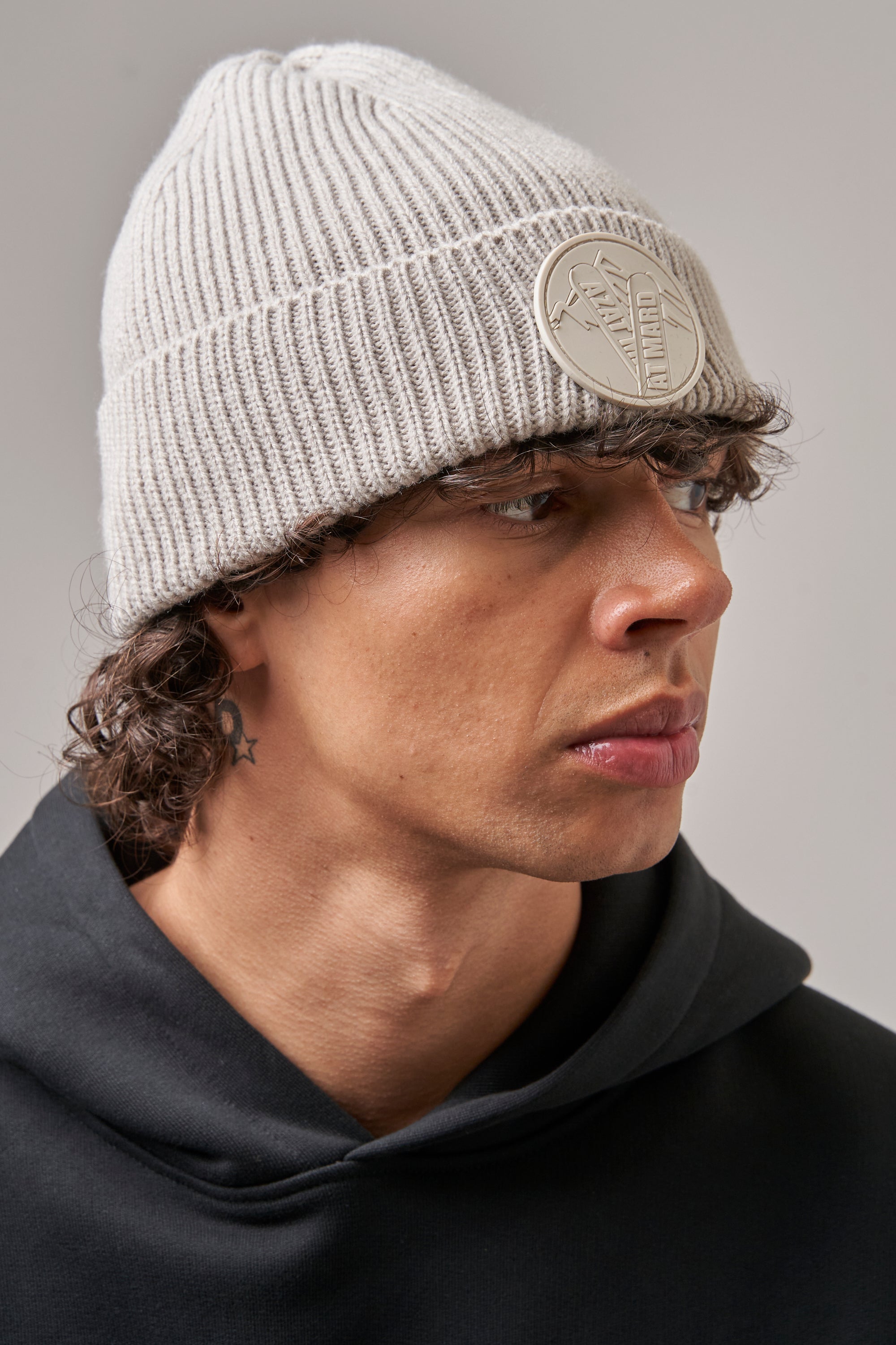 Մուգ Սպիտակ Ski Գործված Գլխարկ