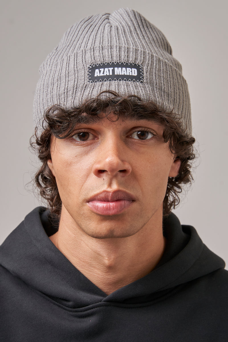 Մոխրագույն Գործված Գլխարկ