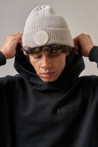 Մուգ Սպիտակ Ski Գործված Գլխարկ