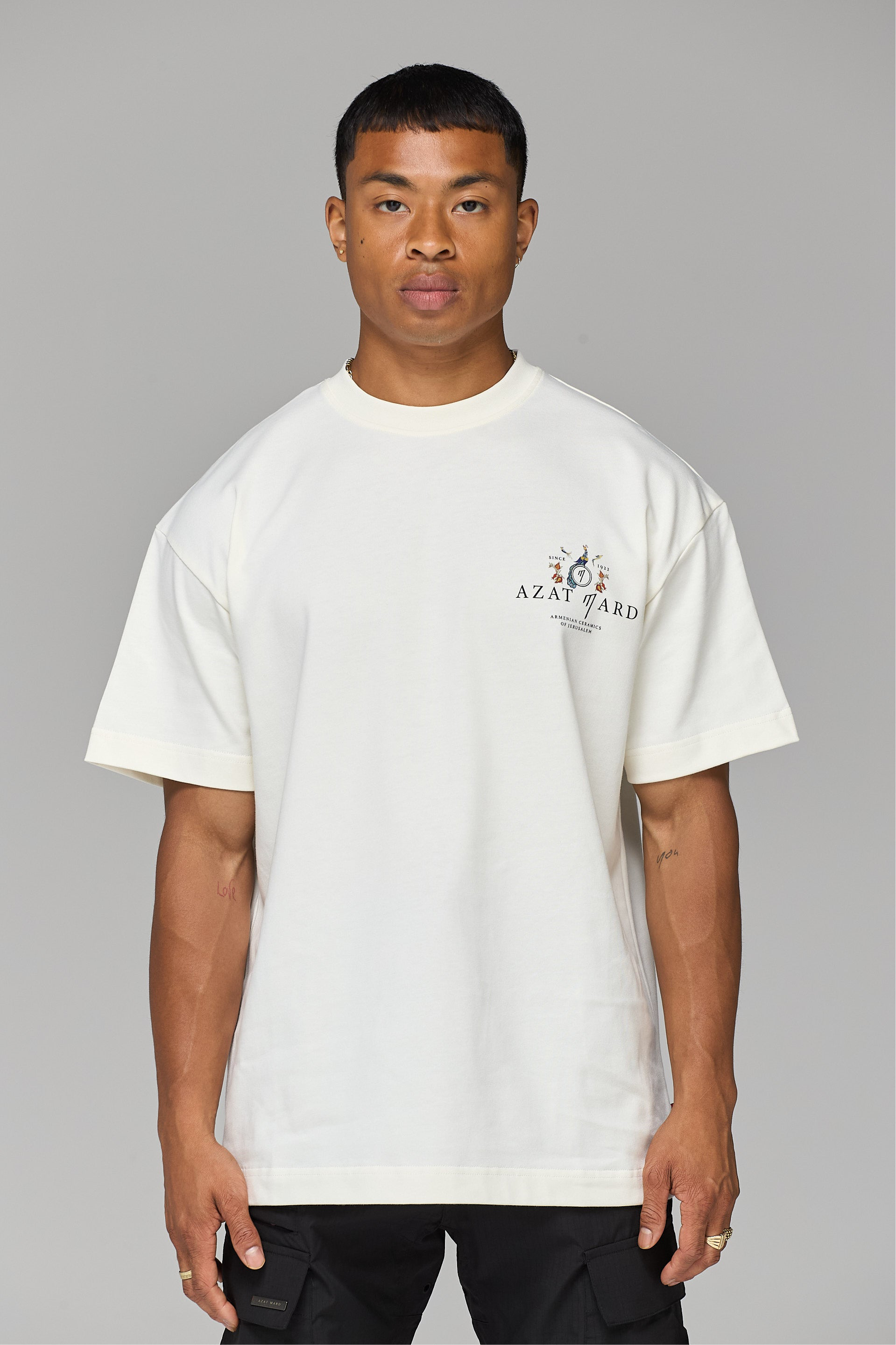 SPECIAL EDITION AZAT MARD X BALIAN VASE T-SHIRT – OFF WHITE