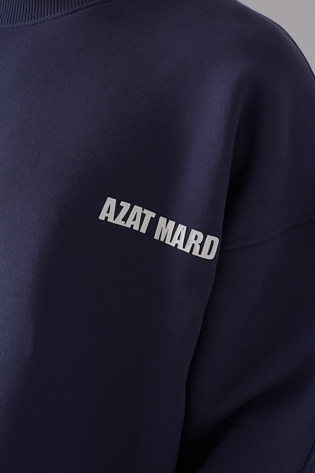 Մուգ Մոխրագույն Սվիտեր