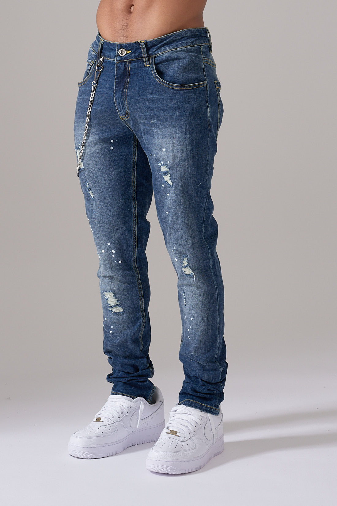 WASHED SPLASH PAINT BLUE RIPPED DENIM JEANS WITH METAL PLAQUE