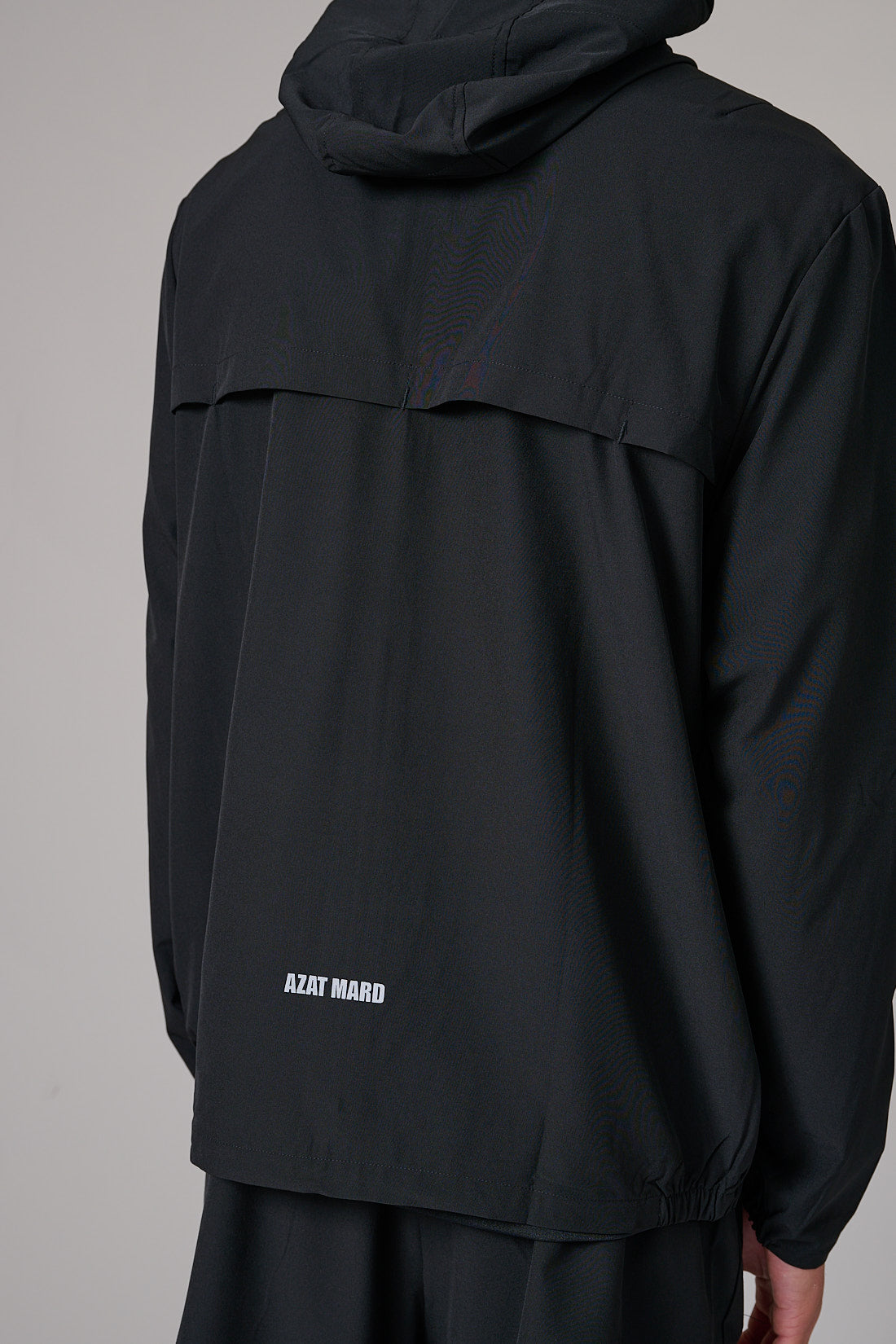 BLACK ACTIVEWEAR WINDBREAKER